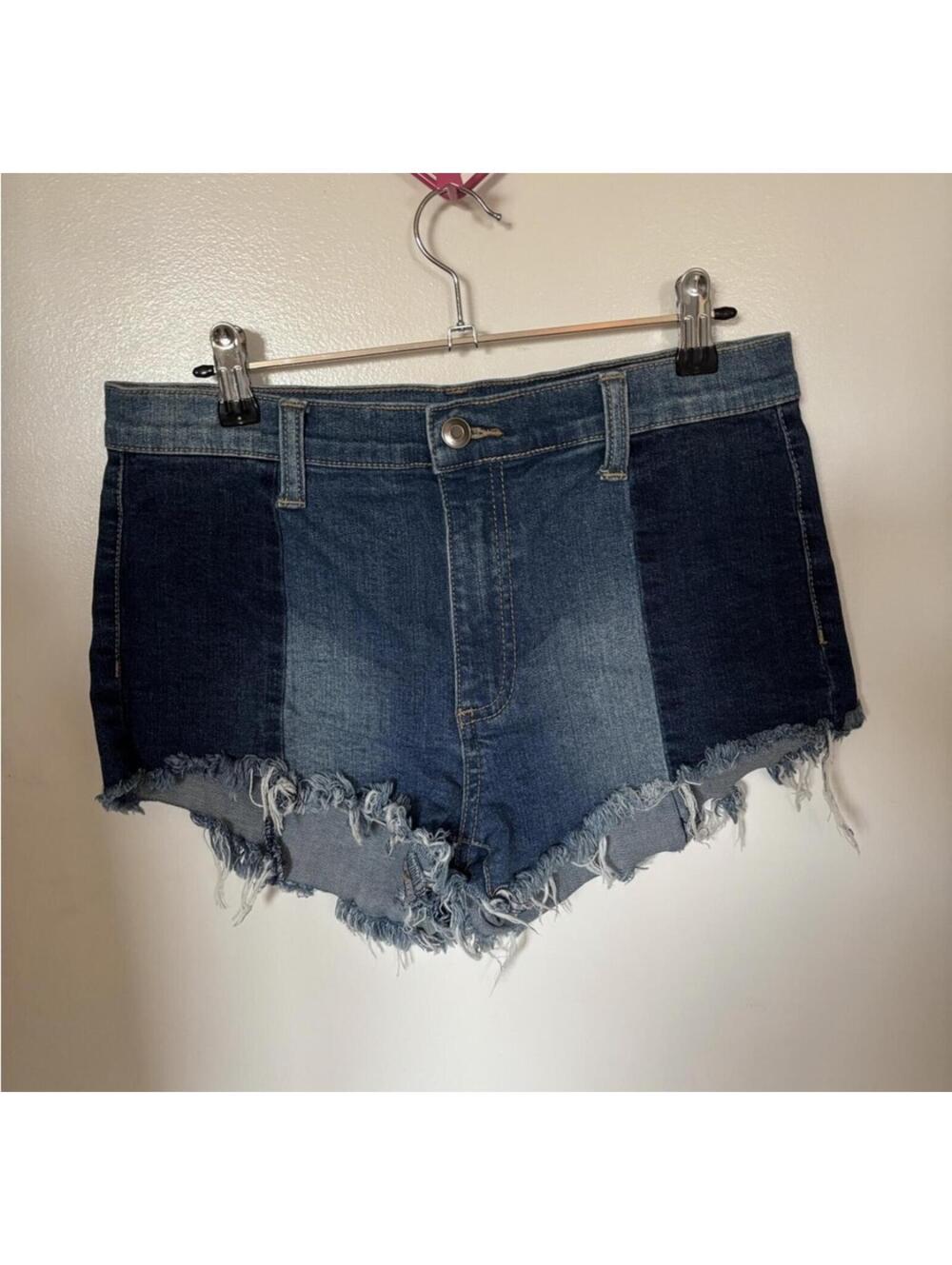 (Forever 21) Denim Frayed Hem Women's Shorts